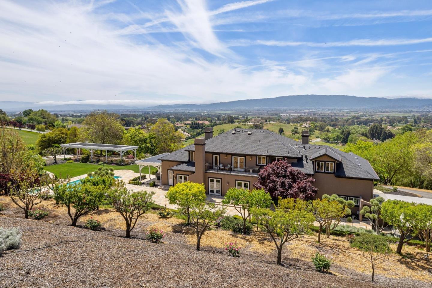 Gilroy, California, 95020, United States, 4 Bedrooms Bedrooms, ,4 BathroomsBathrooms,Residential,For Sale,1912112