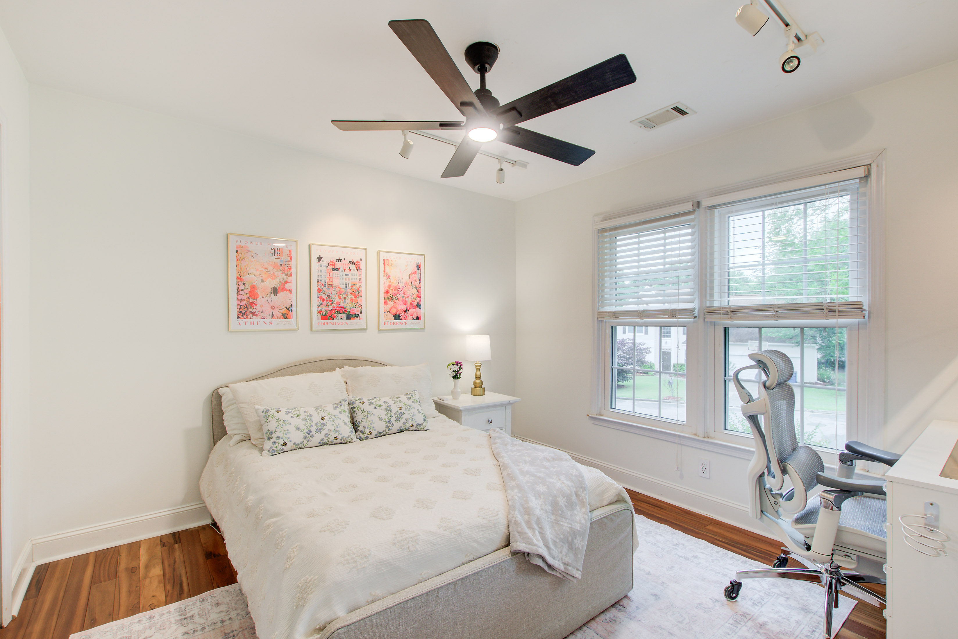  Lovingly Maintained Home Near Downtown Alpharetta - 物件實景
