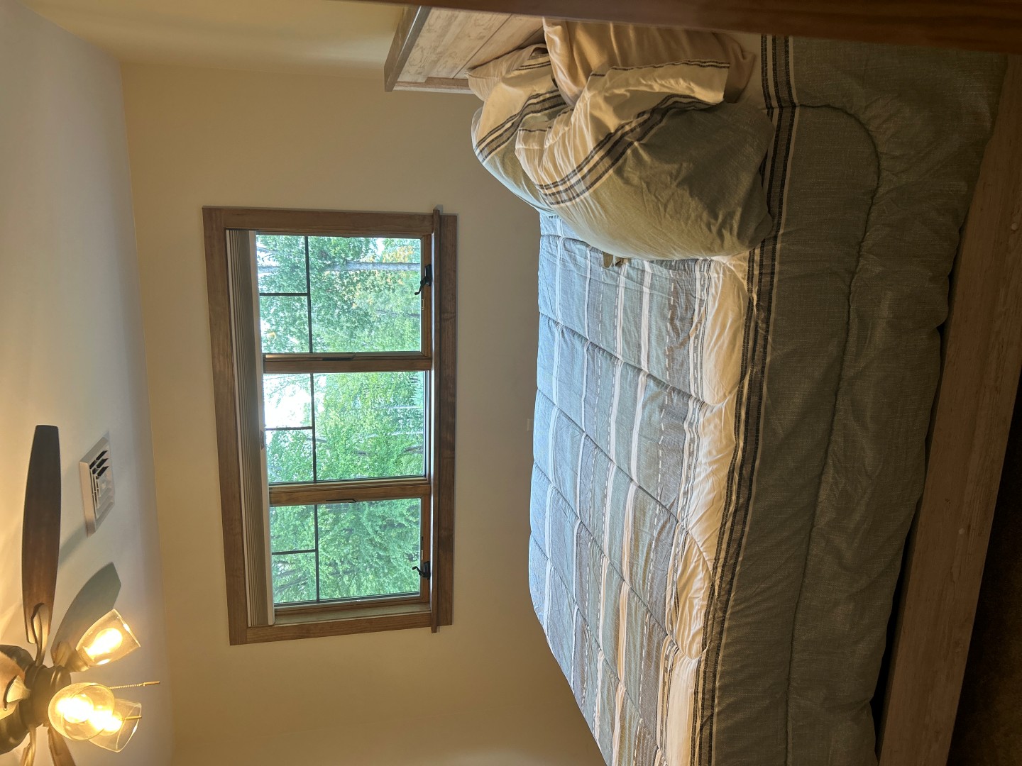 Paupack, Pennsylvania, 18451, United States, 5 Bedrooms Bedrooms, ,4 BathroomsBathrooms,Residential,For Sale,1941023