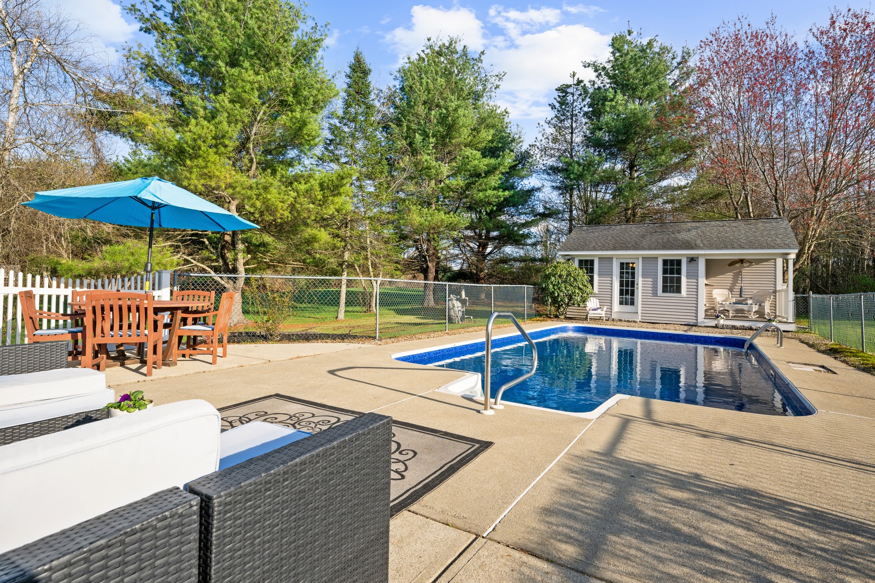  387 West Main Street, Millbury, MA 01527 - 物件實景