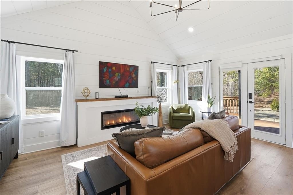 Talking Rock, Georgia, 30175, United States, 1 Bedroom Bedrooms, ,1 BathroomBathrooms,Residential,For Sale,2005739