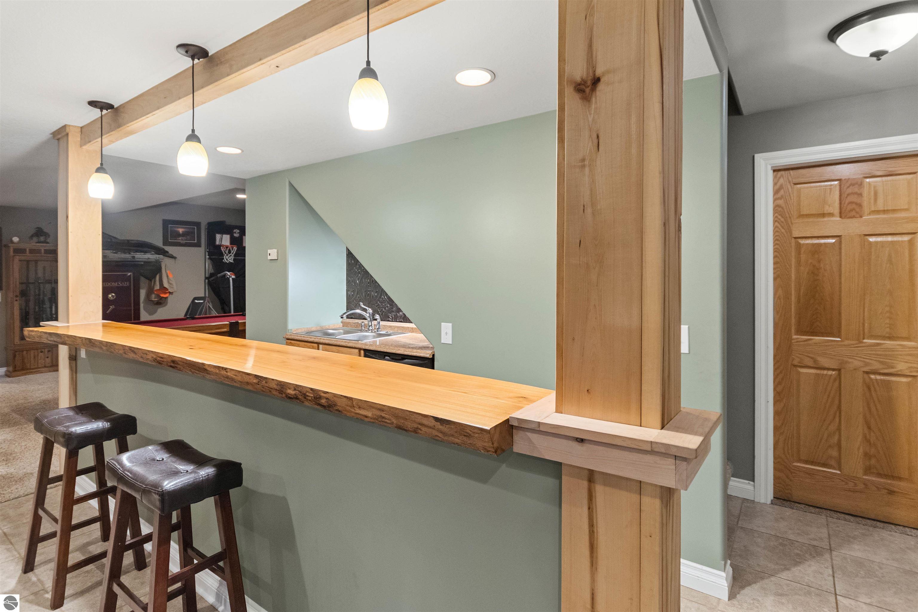 Traverse City, Michigan, 49685, United States, 5 Bedrooms Bedrooms, ,2 BathroomsBathrooms,Residential,For Sale,1960952