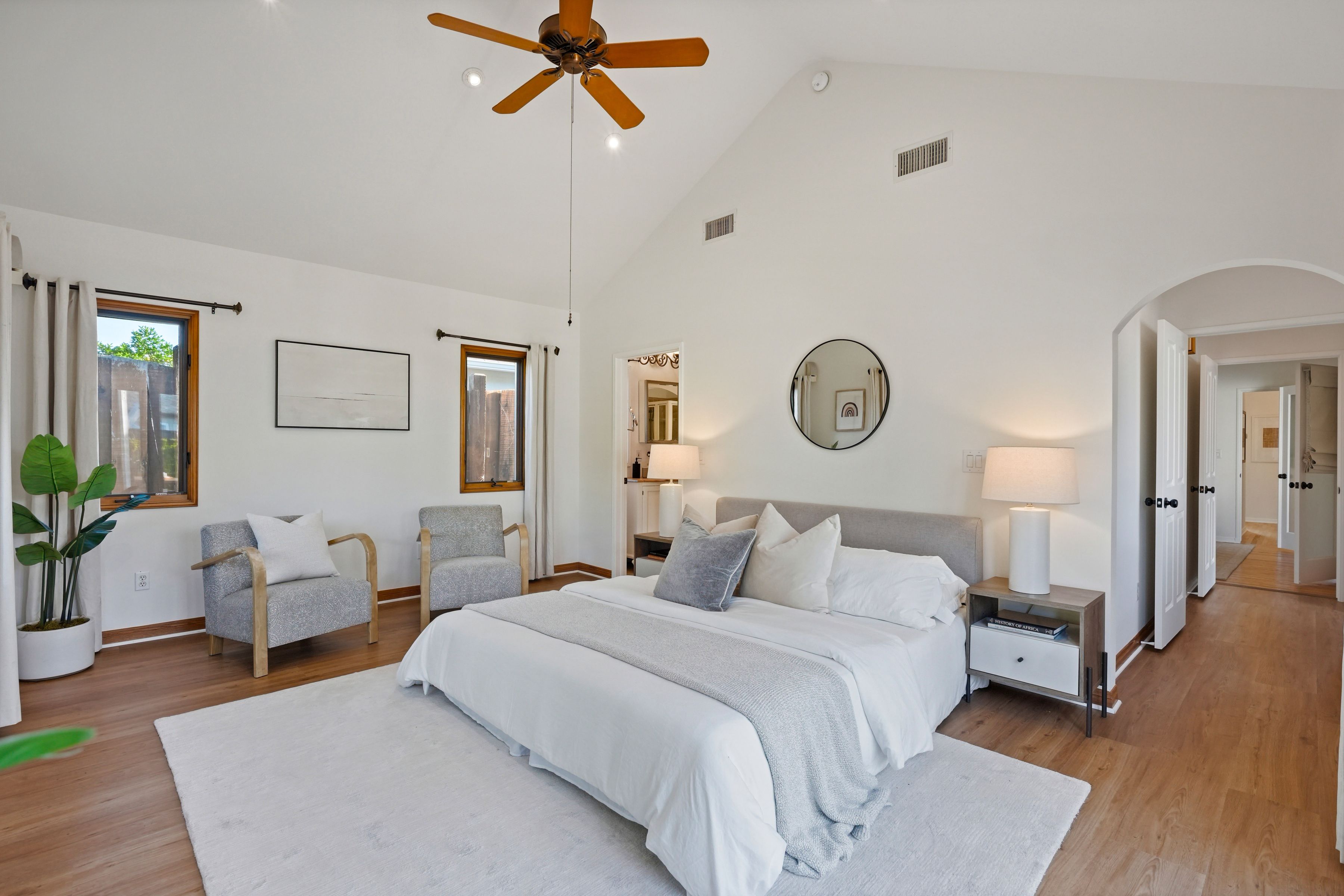  6506 Colbath Avenue - 物件實景