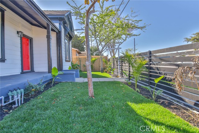 Los Angeles, California, 90044, United States, 3 Bedrooms Bedrooms, ,2 BathroomsBathrooms,Residential,For Sale,1887629