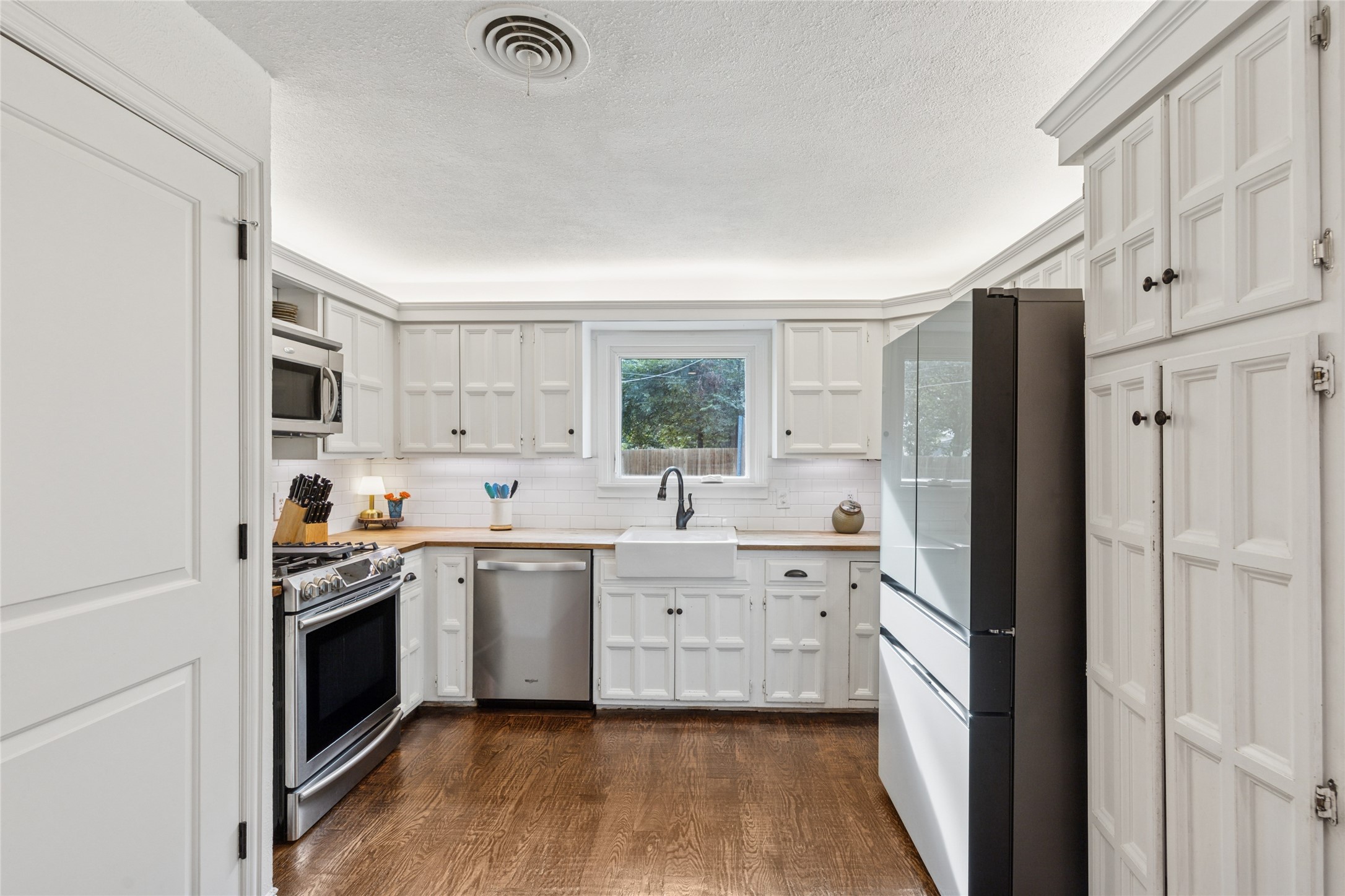 Fort Worth, Texas, 76116, United States, 4 Bedrooms Bedrooms, ,2 BathroomsBathrooms,Residential,For Sale,1957427