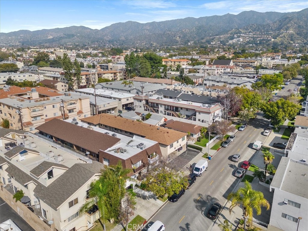 Burbank, California, 91501, United States, 2 Bedrooms Bedrooms, ,2 BathroomsBathrooms,Residential,For Sale,1889900