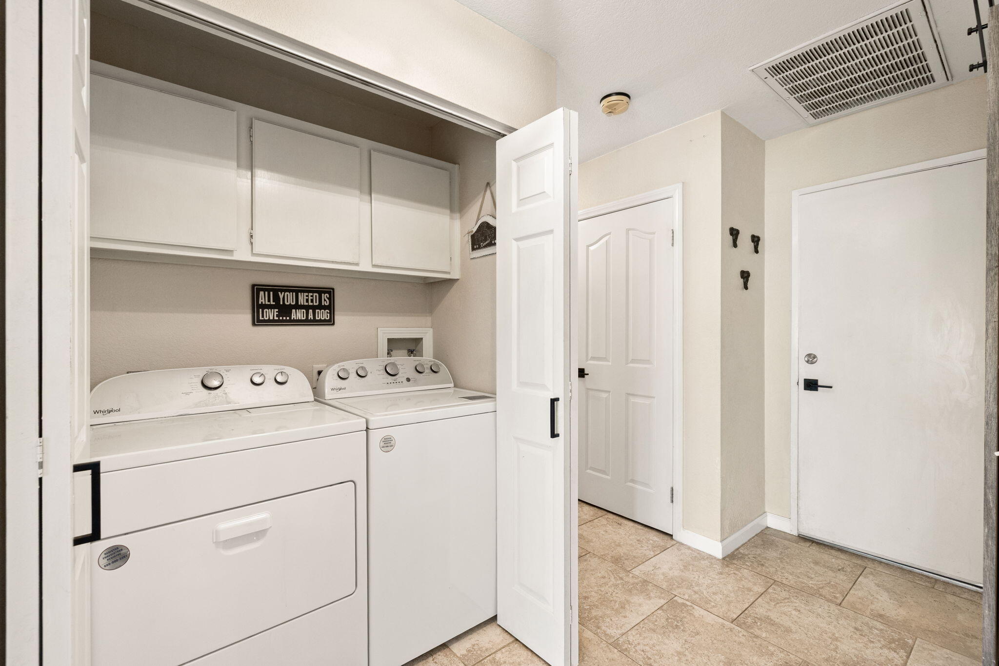 Palm Desert, California, 92211, United States, 3 Bedrooms Bedrooms, ,2 BathroomsBathrooms,Residential,For Sale,1938835