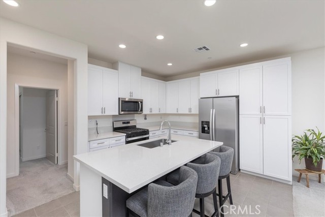 Fontana, California, 92336, United States, 3 Bedrooms Bedrooms, ,2 BathroomsBathrooms,Residential,For Sale,1931875