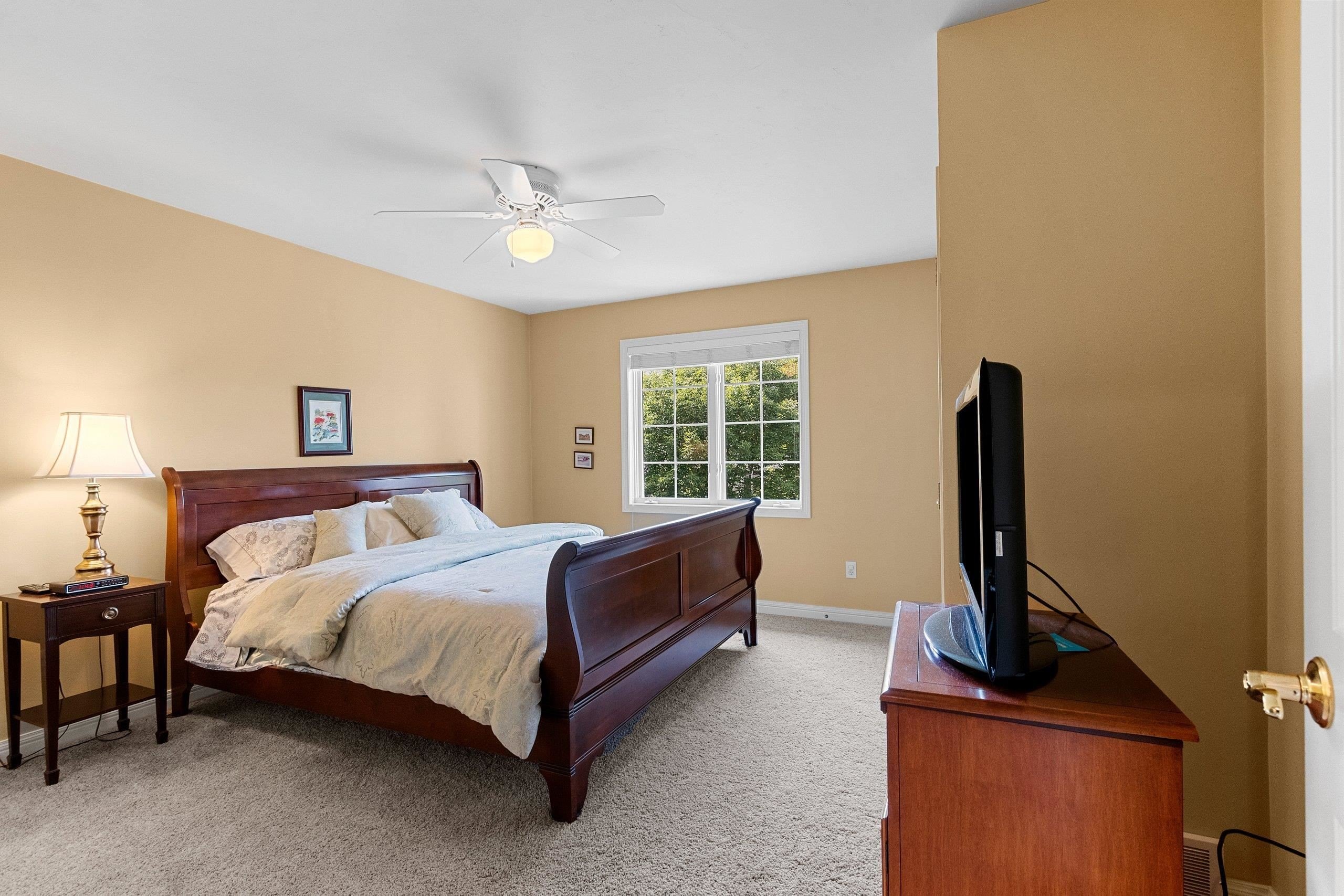 GREEN BAY, Wisconsin, 54302-5254, United States, 5 Bedrooms Bedrooms, ,4 BathroomsBathrooms,Residential,For Sale,1975812