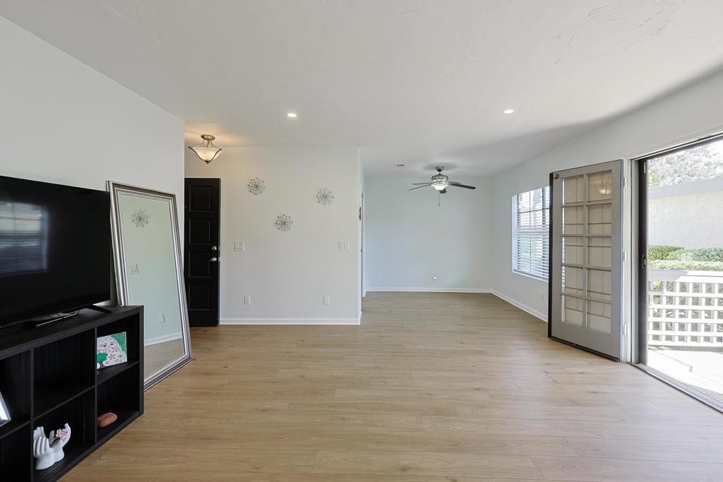 Santee, California, 92071, United States, 2 Bedrooms Bedrooms, ,2 BathroomsBathrooms,Residential,For Sale,1968611