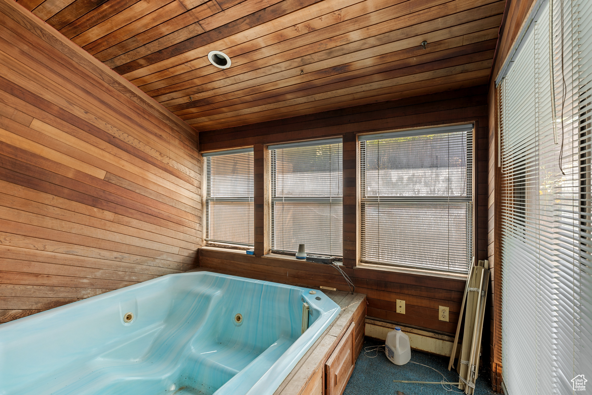 North Salt Lake, Utah, 84054, United States, 3 Bedrooms Bedrooms, ,3 BathroomsBathrooms,Residential,For Sale,1940946