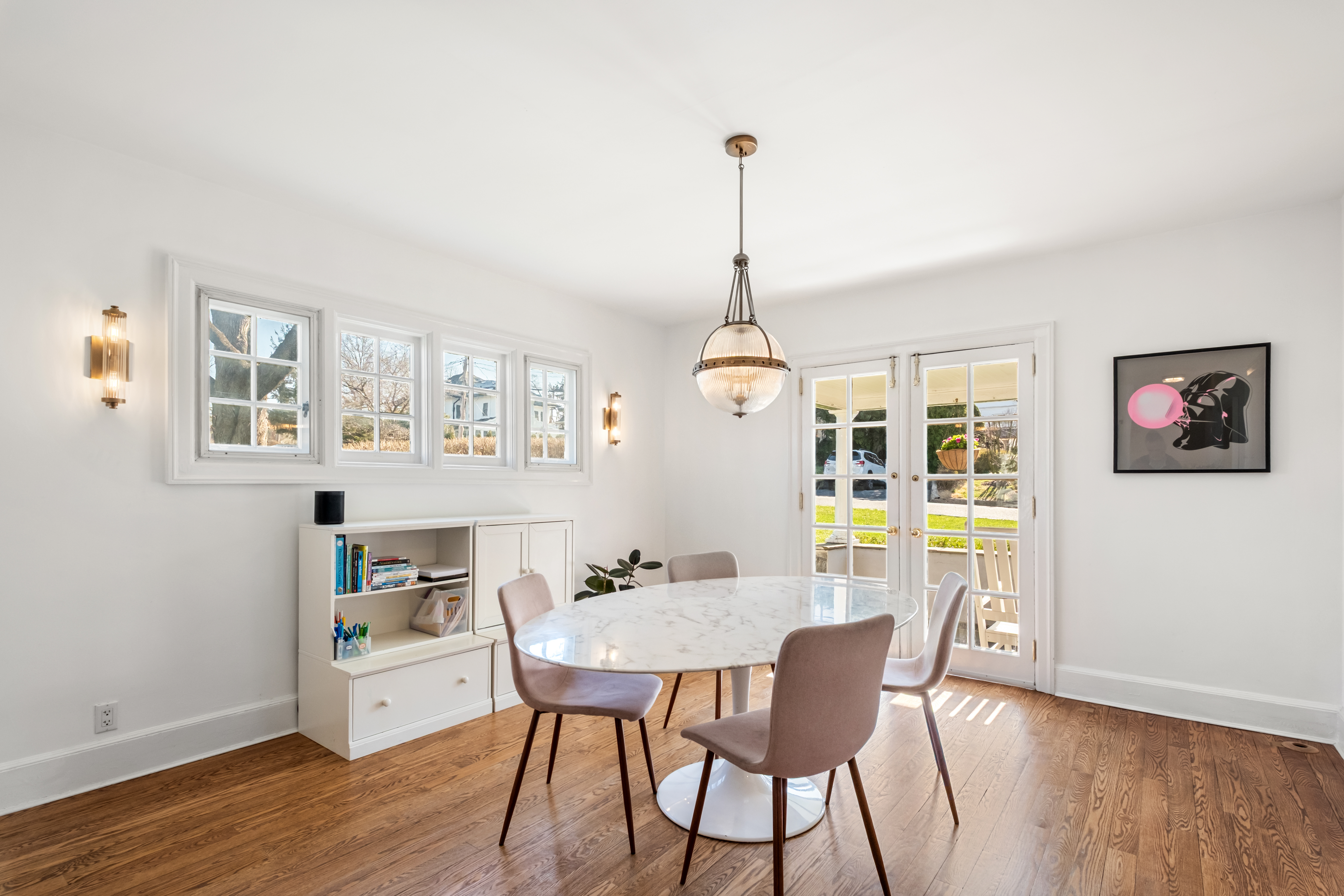  a gracious, fully-updated home where  every detail has been considered. - 物件實景