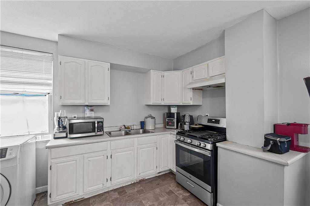 Woonsocket, Rhode Island, 02895, United States, 7 Bedrooms Bedrooms, ,3 BathroomsBathrooms,Residential,For Sale,1935382