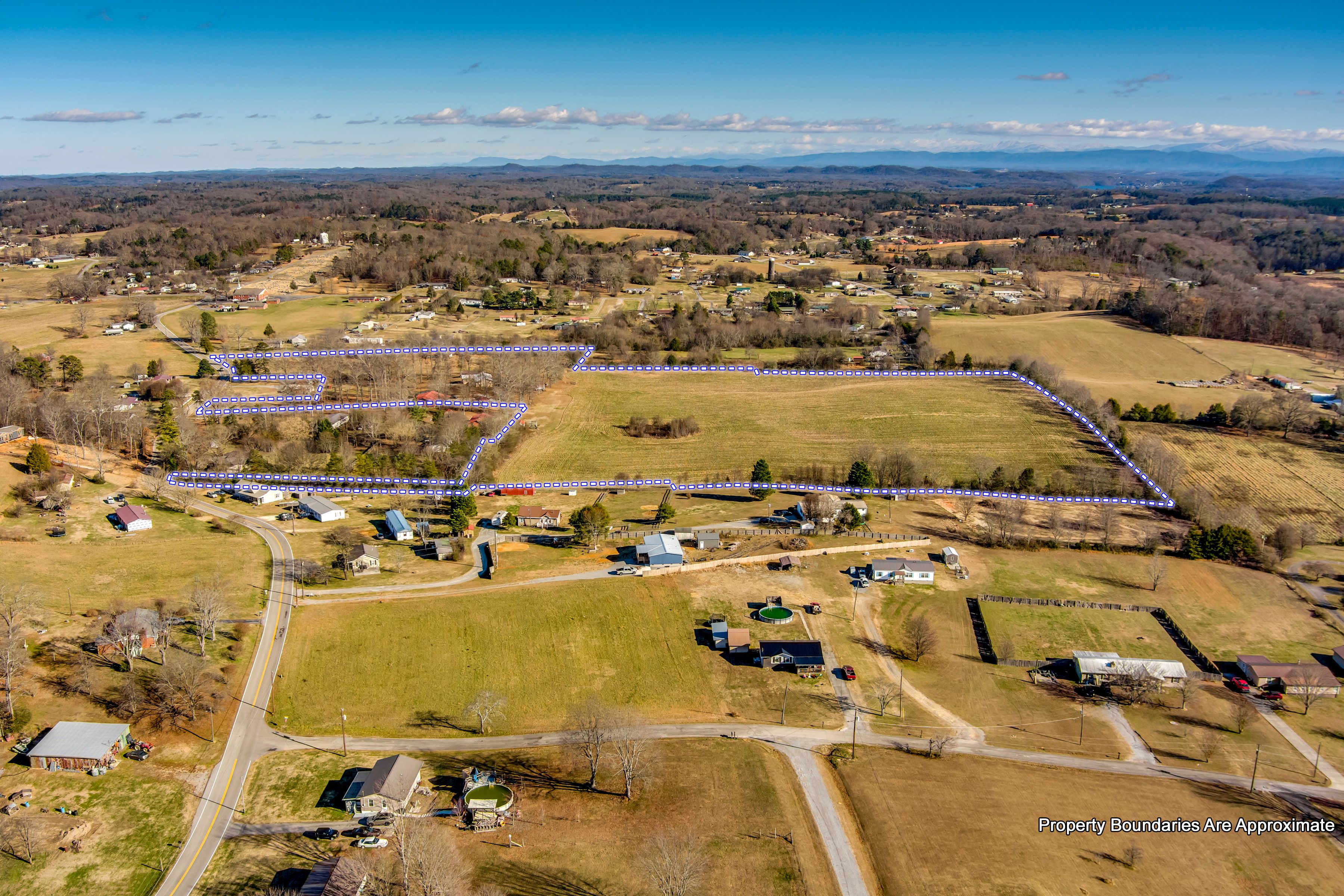 Loudon, Tennessee, 37774, United States, 3 Bedrooms Bedrooms, ,3 BathroomsBathrooms,Residential,For Sale,2011401