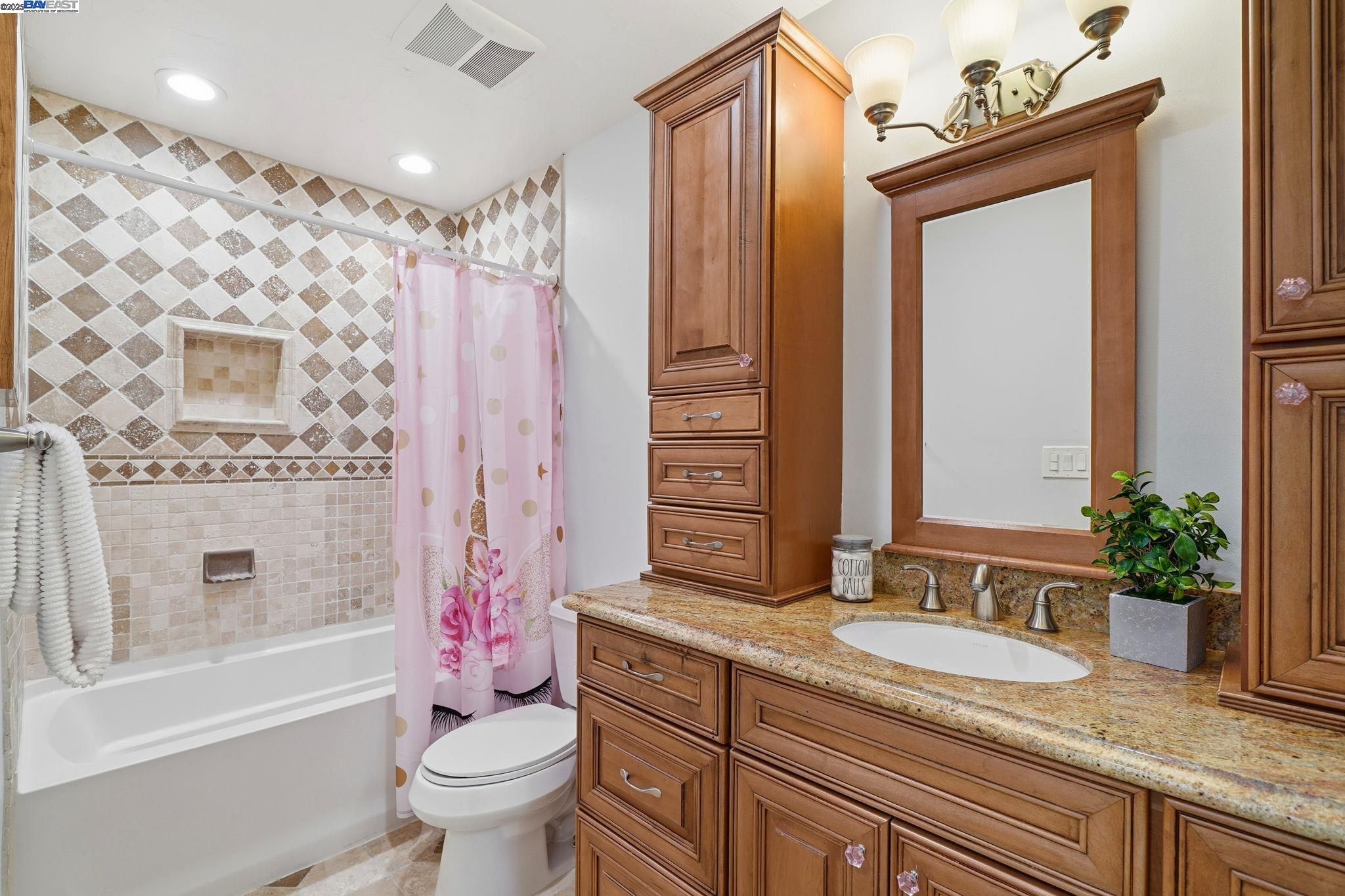 Danville, California, 94526, United States, 4 Bedrooms Bedrooms, ,3 BathroomsBathrooms,Residential,For Sale,1992815