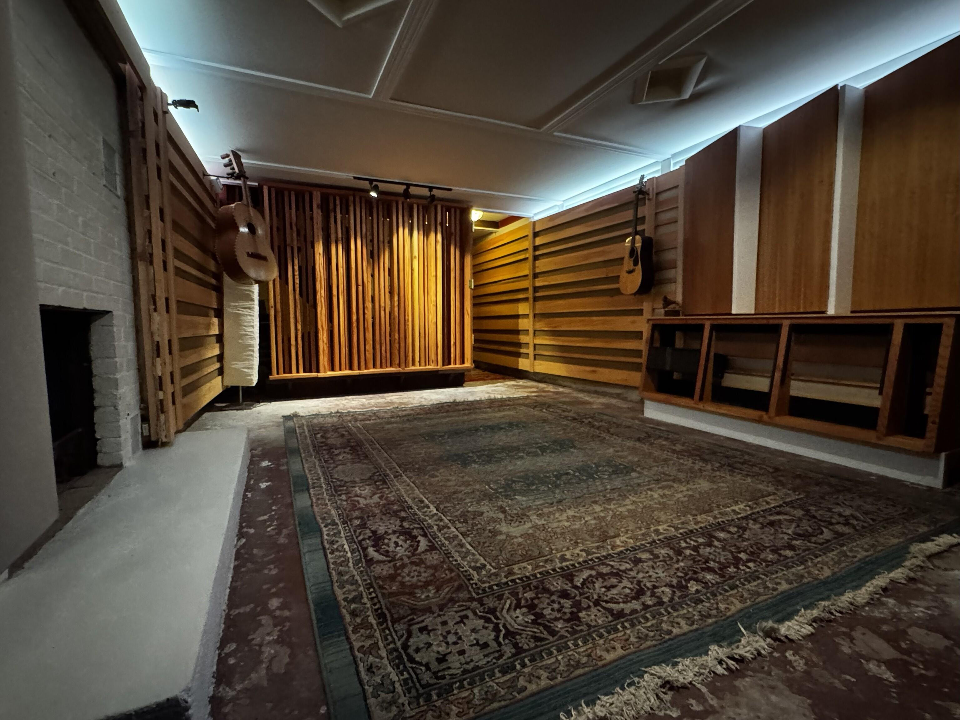 West Hartford, Connecticut, 06110, United States, 4 Bedrooms Bedrooms, ,2 BathroomsBathrooms,Residential,For Sale,1990757