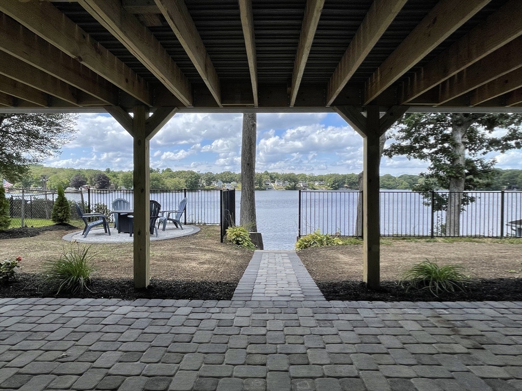 Bellingham, Massachusetts, 02019, United States, 4 Bedrooms Bedrooms, ,4 BathroomsBathrooms,Residential,For Sale,1927389