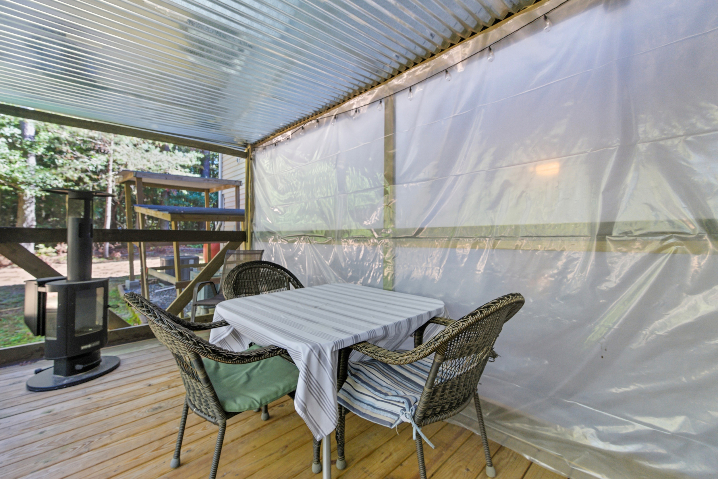 Gloucester, Virginia, 23061-5426, United States, 3 Bedrooms Bedrooms, ,4 BathroomsBathrooms,Residential,For Sale,1980192