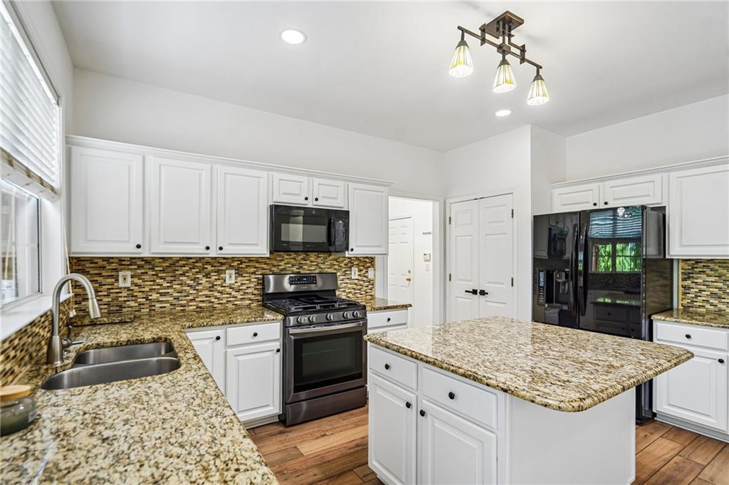 Suwanee, Georgia, 30024, United States, 5 Bedrooms Bedrooms, ,4 BathroomsBathrooms,Residential,For Sale,2040152