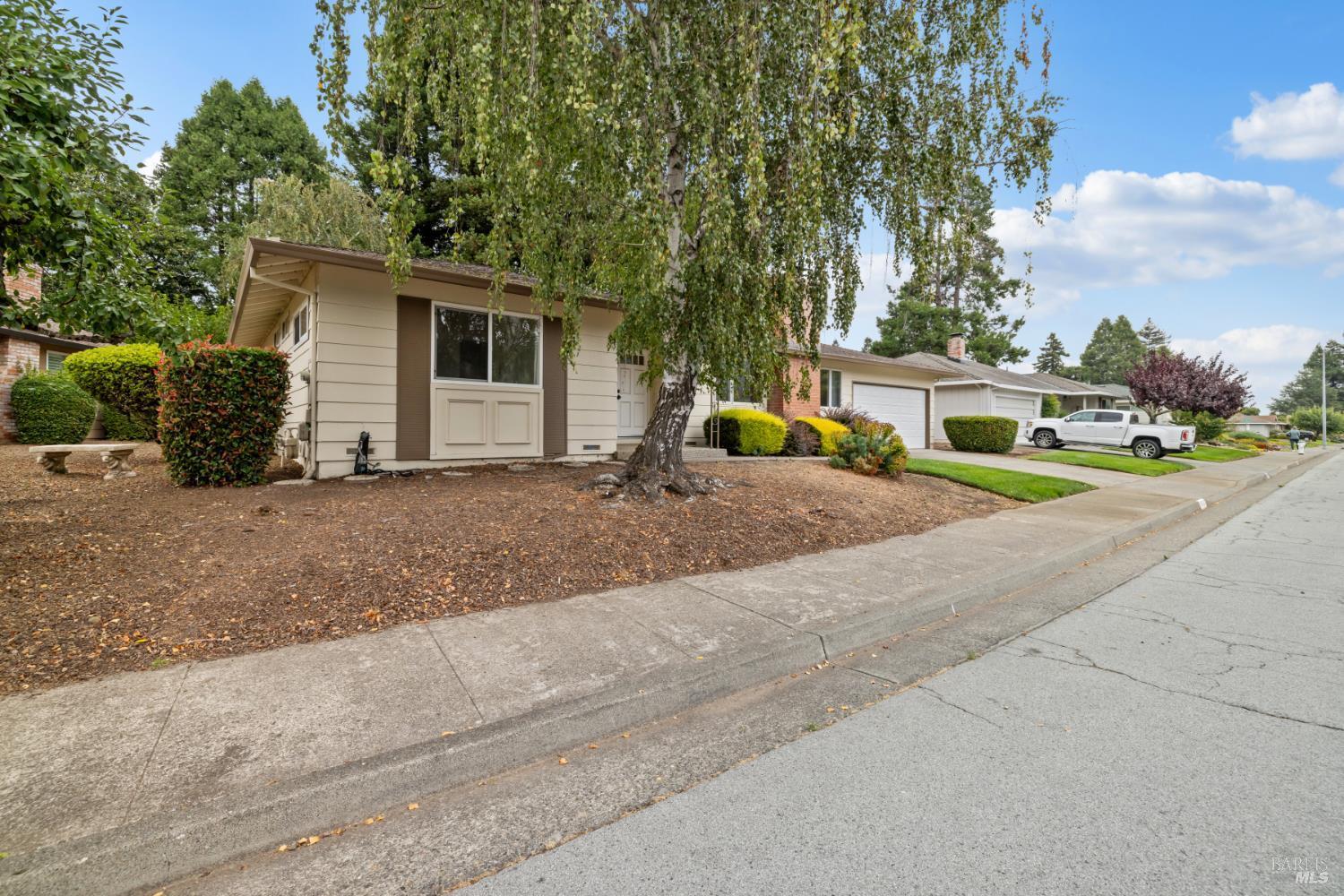 Santa Rosa, California, 95409, United States, 2 Bedrooms Bedrooms, ,2 BathroomsBathrooms,Residential,For Sale,1975845