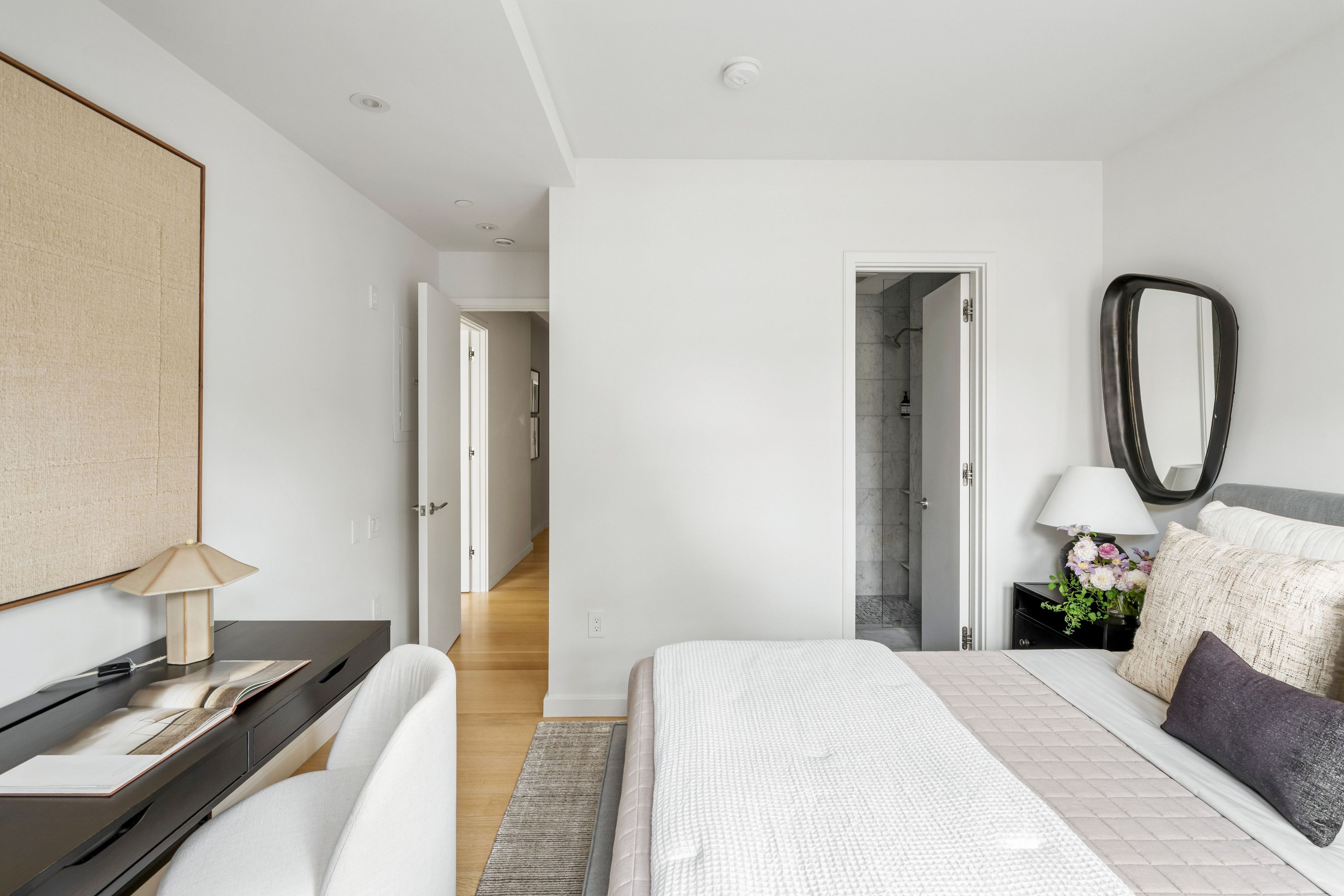  Contemporary Condo w/Large Deeded Garden - 物件實景