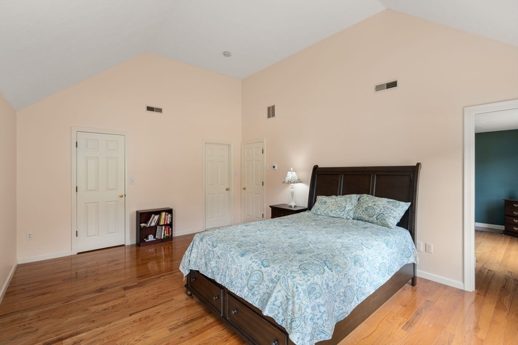 Westborough, Massachusetts, 01581, United States, 4 Bedrooms Bedrooms, ,4 BathroomsBathrooms,Residential,For Sale,1986469