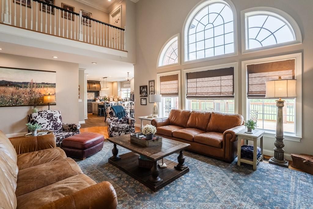 CHATSWORTH, Georgia, 30705, United States, 5 Bedrooms Bedrooms, ,6 BathroomsBathrooms,Residential,For Sale,1846610