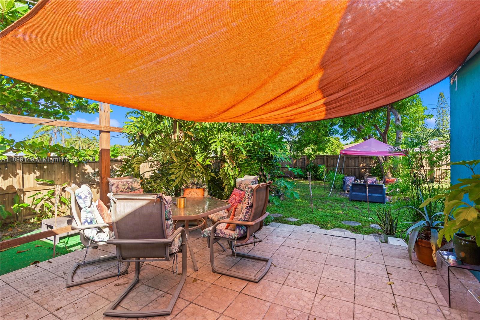 Hollywood, Florida, 33020, United States, 3 Bedrooms Bedrooms, ,2 BathroomsBathrooms,Residential,For Sale,1967684