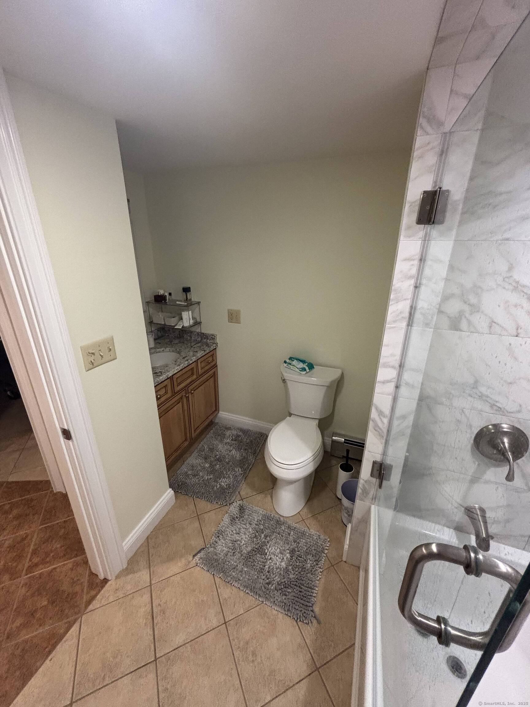 East Lyme, Connecticut, 06357, United States, 3 Bedrooms Bedrooms, ,2 BathroomsBathrooms,Residential,For Sale,1931029