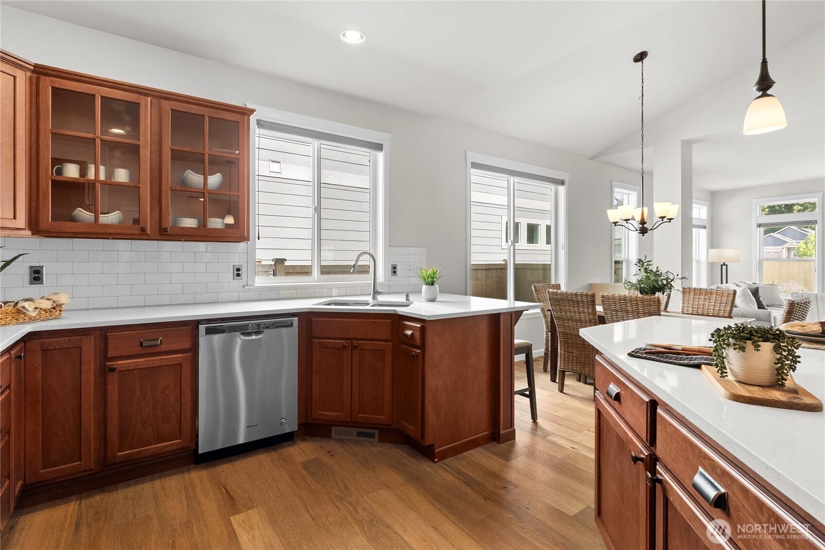 Tumwater, Washington, 98501, United States, 3 Bedrooms Bedrooms, ,2 BathroomsBathrooms,Residential,For Sale,1989265