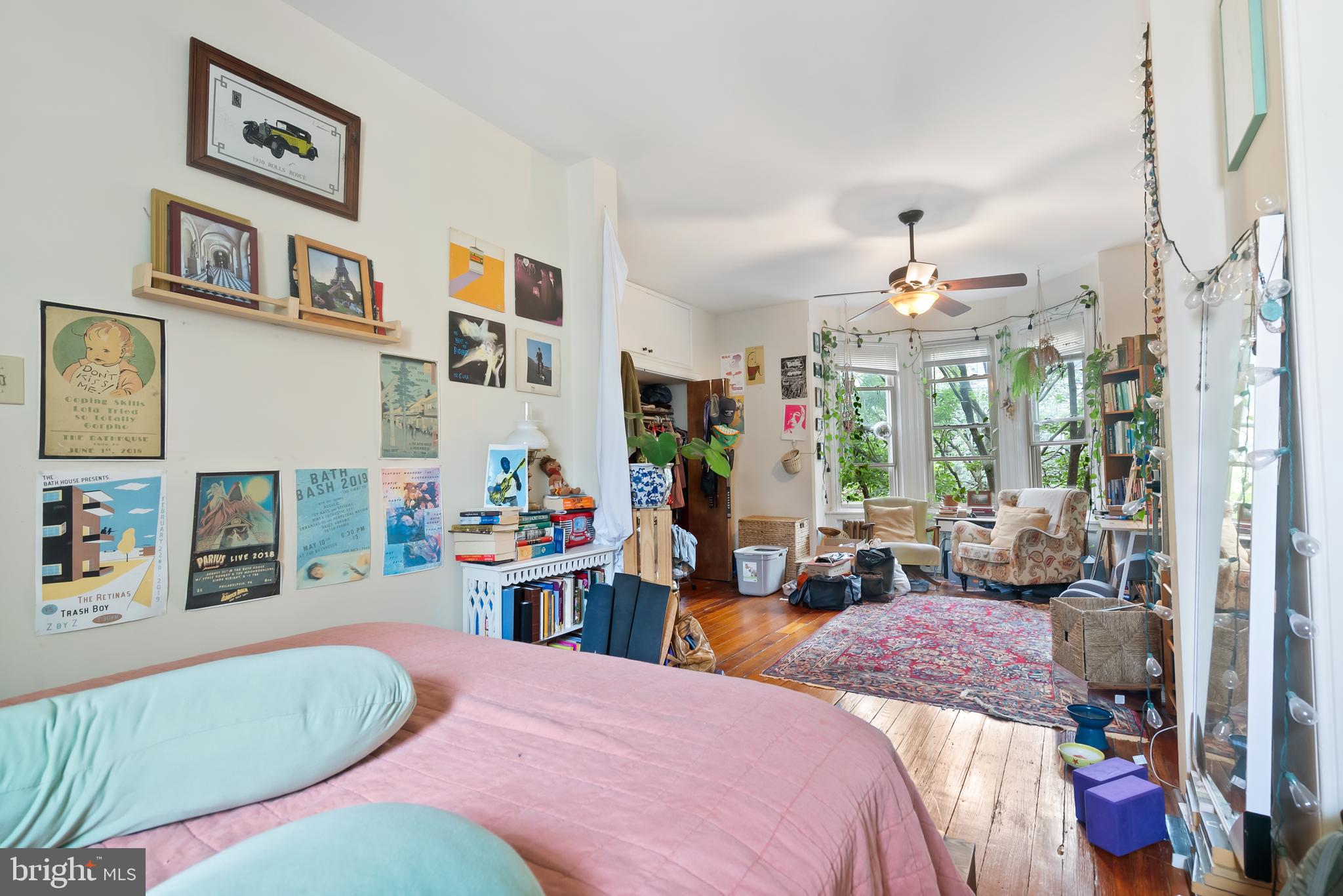 PHILADELPHIA, Pennsylvania, 19147, United States, 4 Bedrooms Bedrooms, ,2 BathroomsBathrooms,Residential,For Sale,1979341