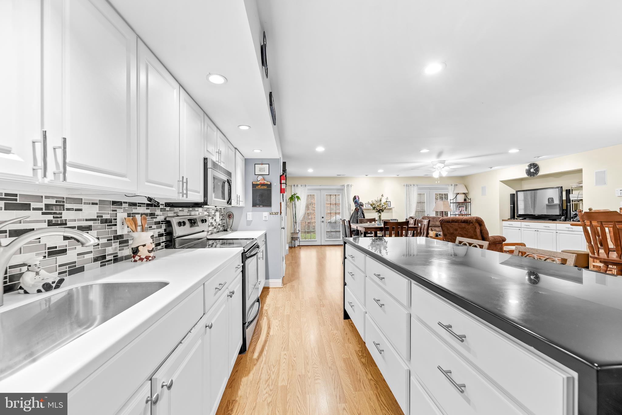 Huntingtown, Maryland, 20639, United States, 5 Bedrooms Bedrooms, ,5 BathroomsBathrooms,Residential,For Sale,1855794