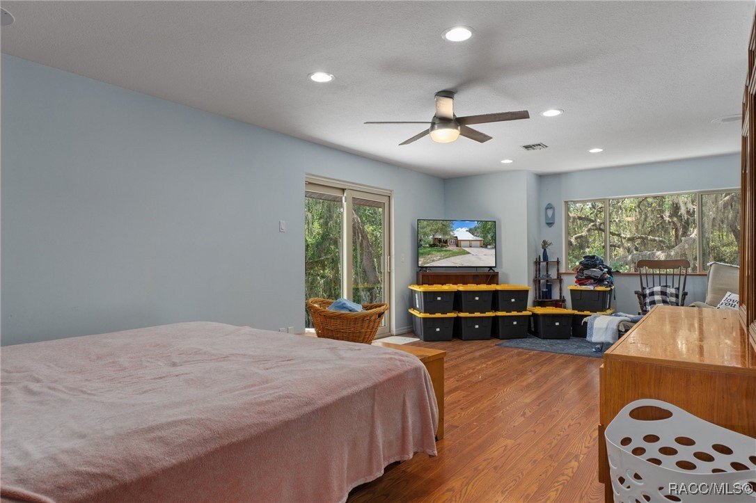 Inverness, Florida, 34453, United States, 6 Bedrooms Bedrooms, ,4 BathroomsBathrooms,Residential,For Sale,1975798