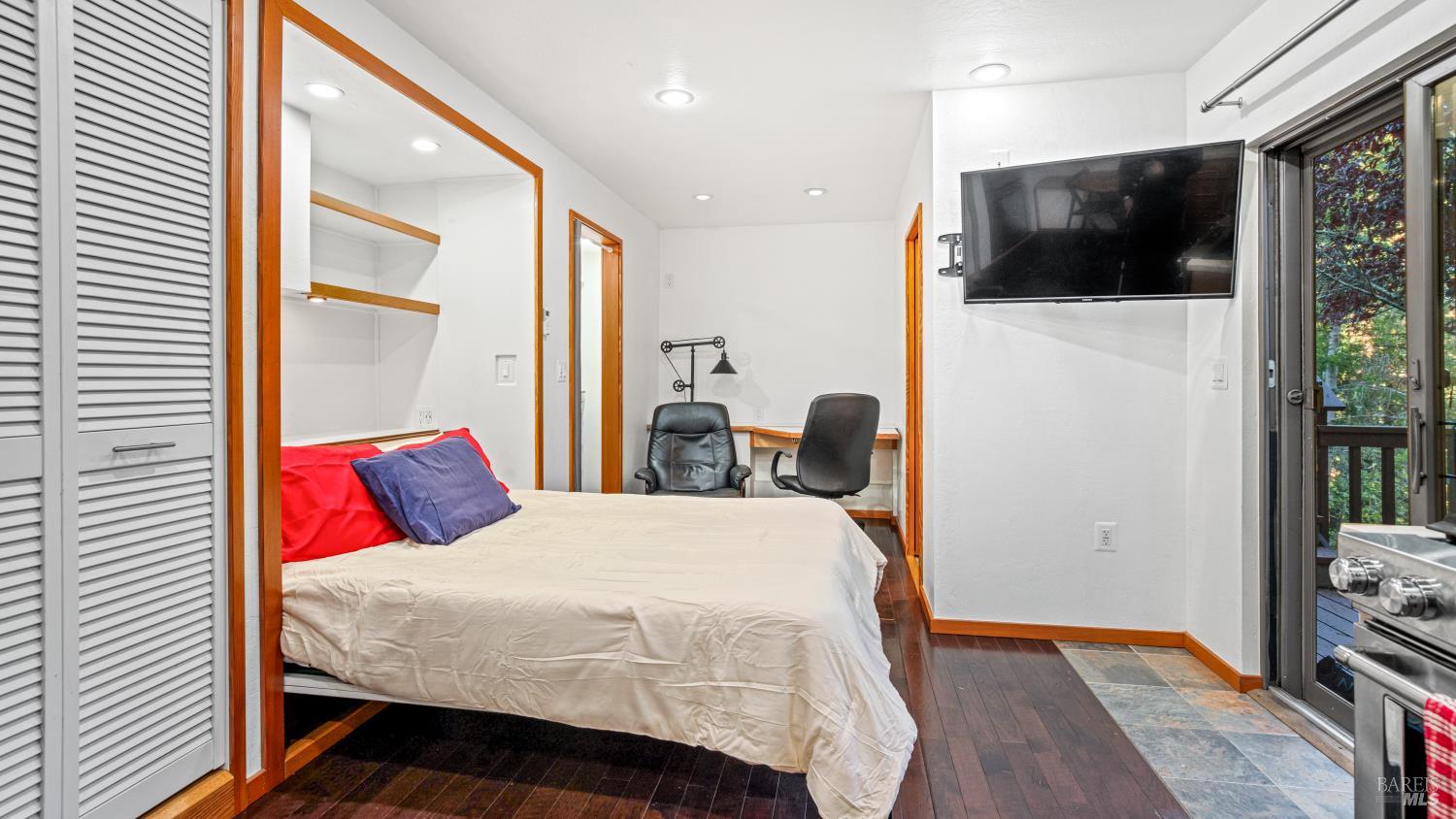 Woodacre, California, 94973, United States, 4 Bedrooms Bedrooms, ,5 BathroomsBathrooms,Residential,For Sale,1847127