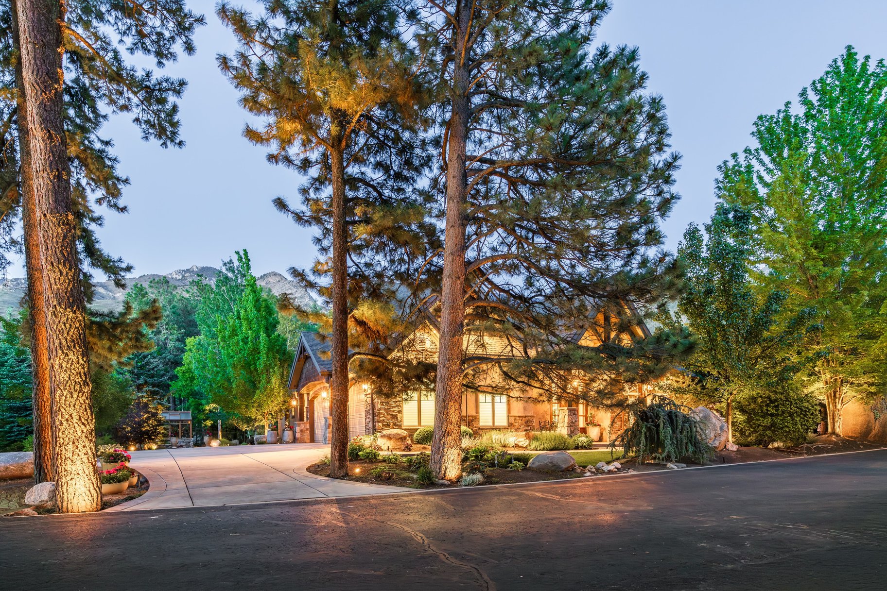  Private Gated Canyon Estate with Resort Grounds & Mountain Luxury - 物件實景