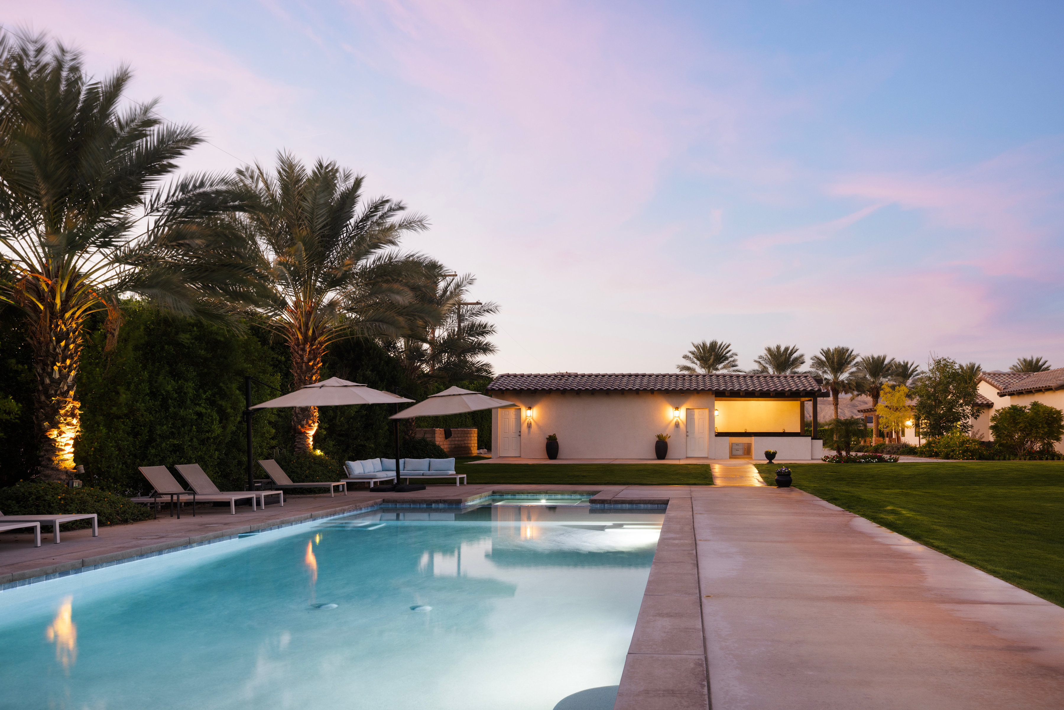  A Desert Retreat Designed to Earn and Entertain - 物件實景