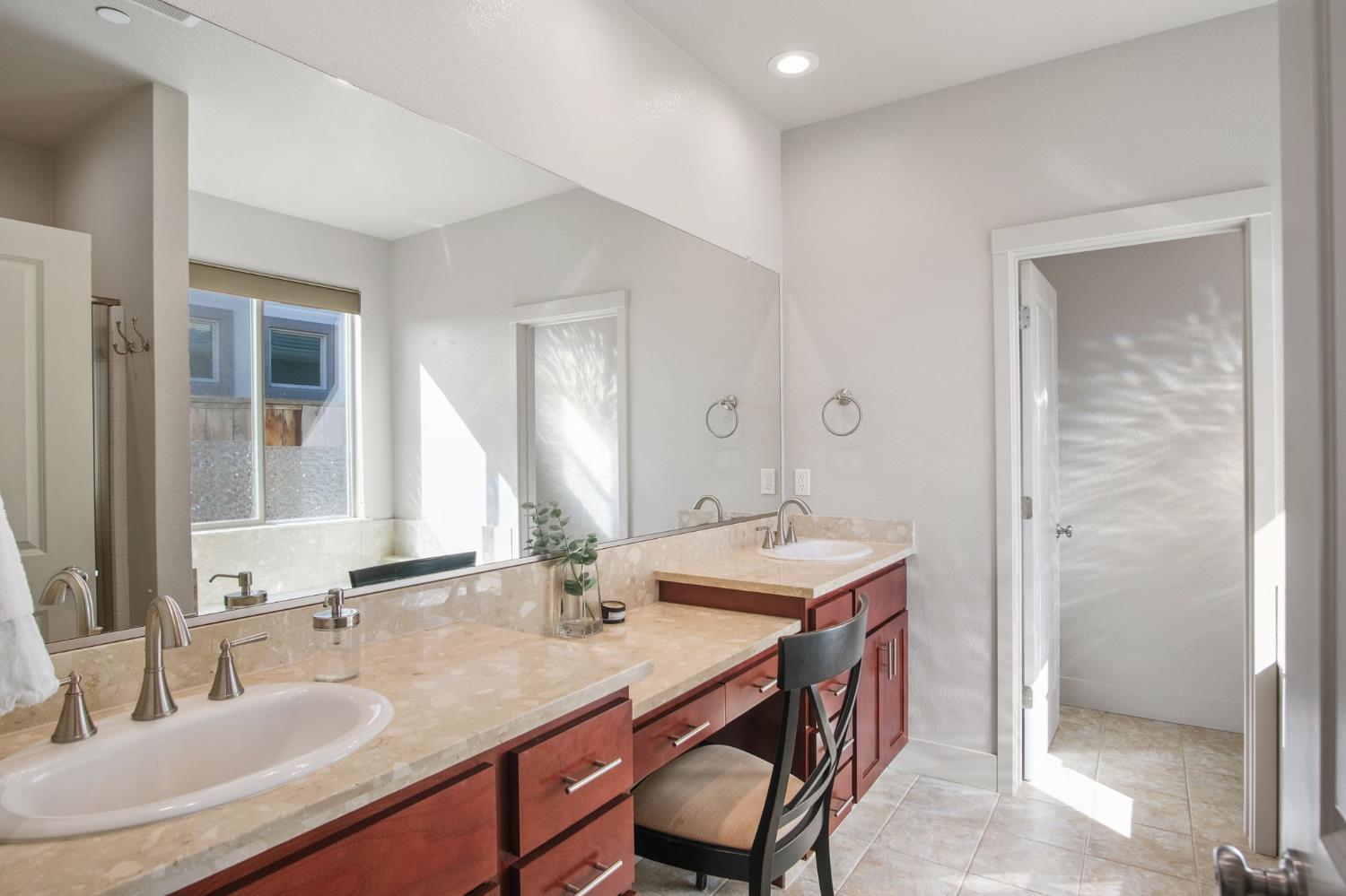 Oakdale, California, 95361, United States, 3 Bedrooms Bedrooms, ,2 BathroomsBathrooms,Residential,For Sale,1985752