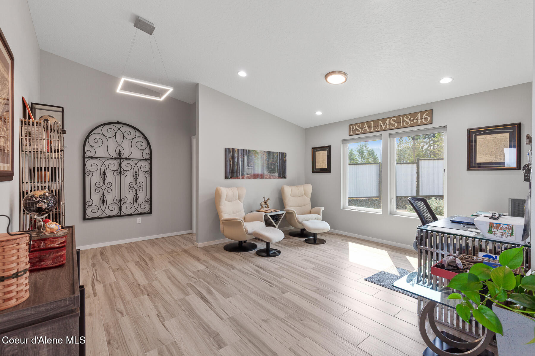 Coeur D'alene, Idaho, 83814, United States, 3 Bedrooms Bedrooms, ,Residential,For Sale,1942138