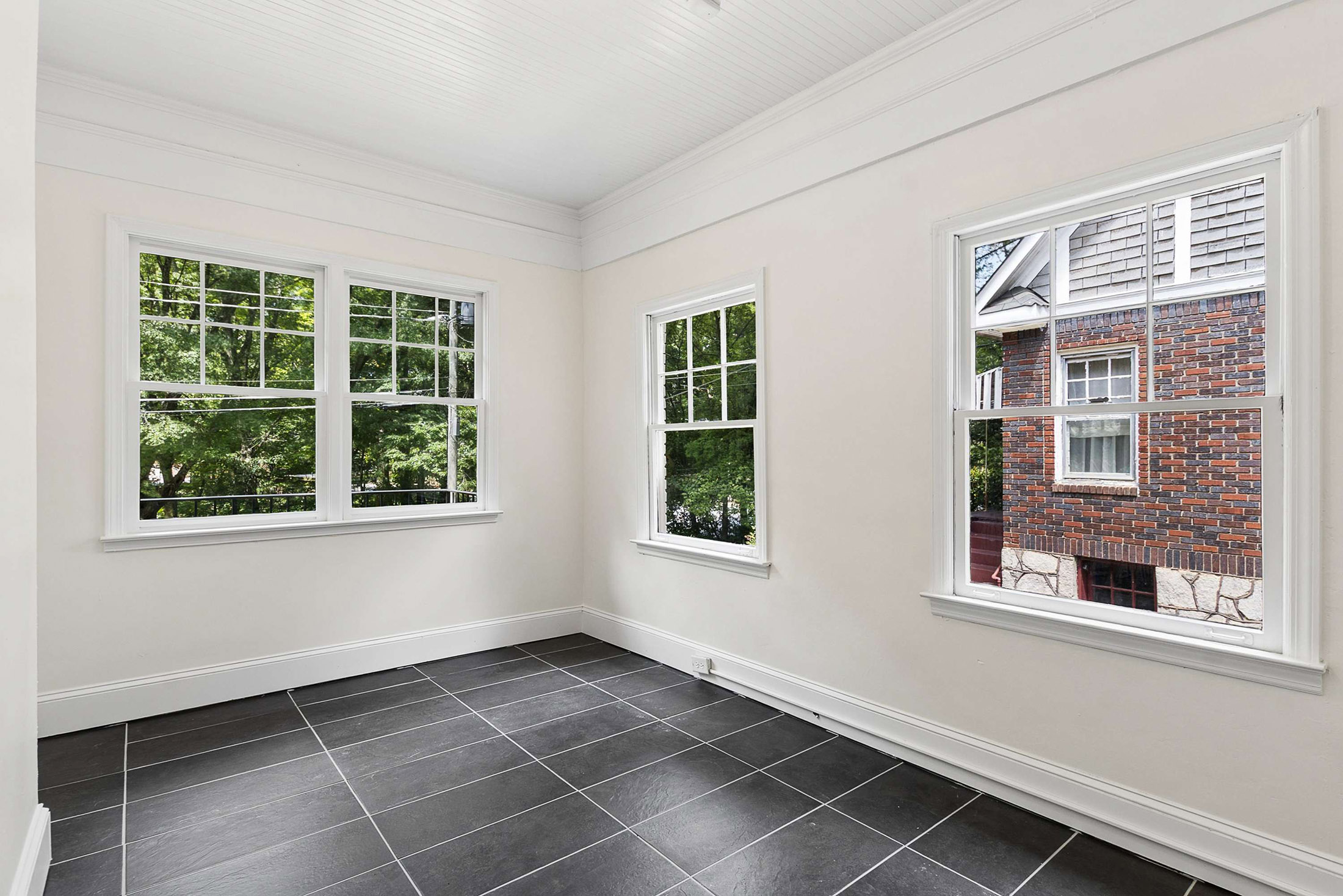  Charming 1930 Craftsman Bungalow in an Unbeatable Virginia Highland Location - 物件實景