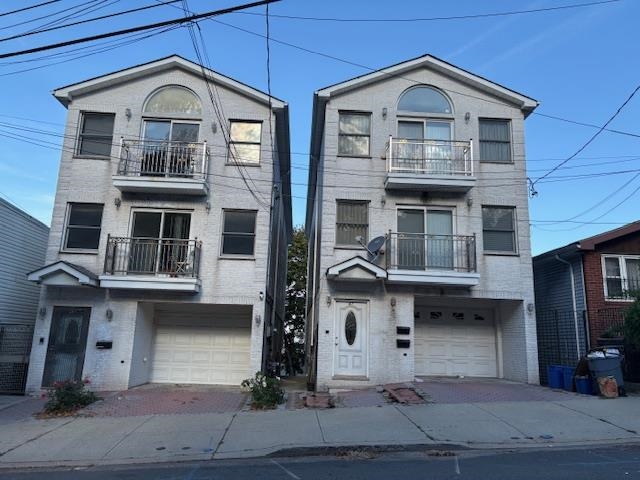 Jc, Heights, New Jersey, 07307, United States, 6 Bedrooms Bedrooms, ,6 BathroomsBathrooms,Residential,For Sale,1979354