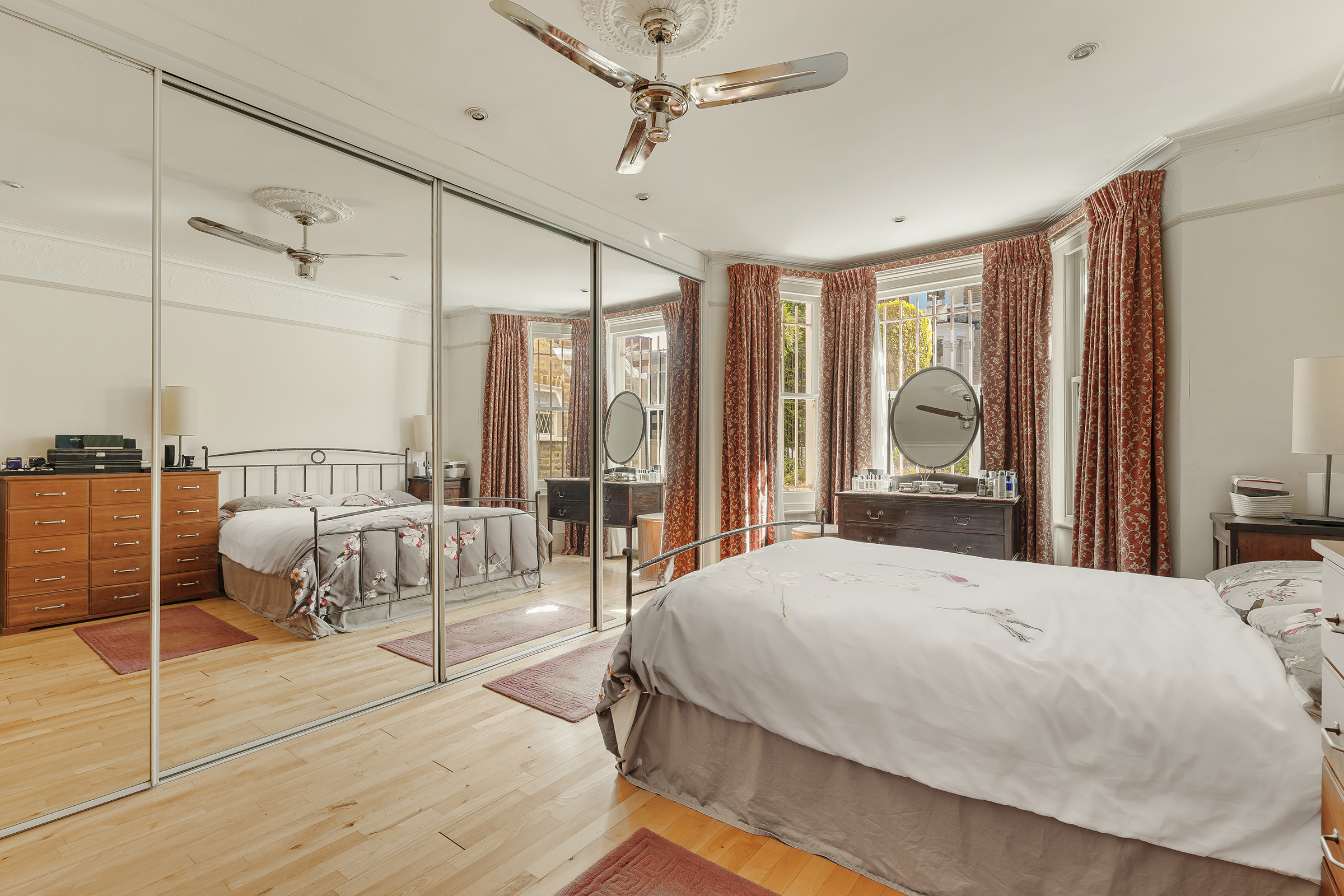  A Handsome Fulham House with a 92ft South-West Facing Garden - 物件實景