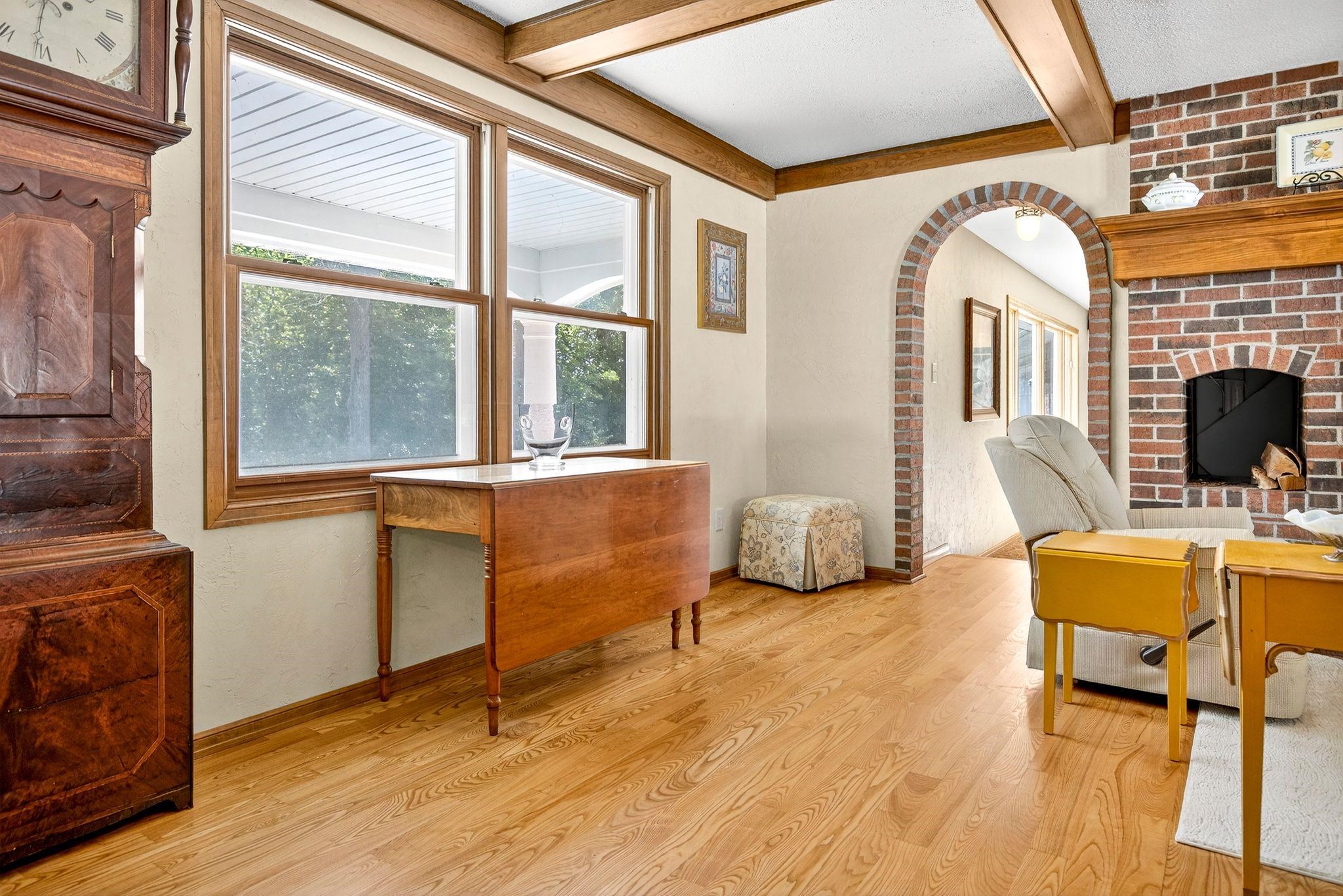 Hortonville, Wisconsin, 54944-9435, United States, 5 Bedrooms Bedrooms, ,4 BathroomsBathrooms,Residential,For Sale,1977478