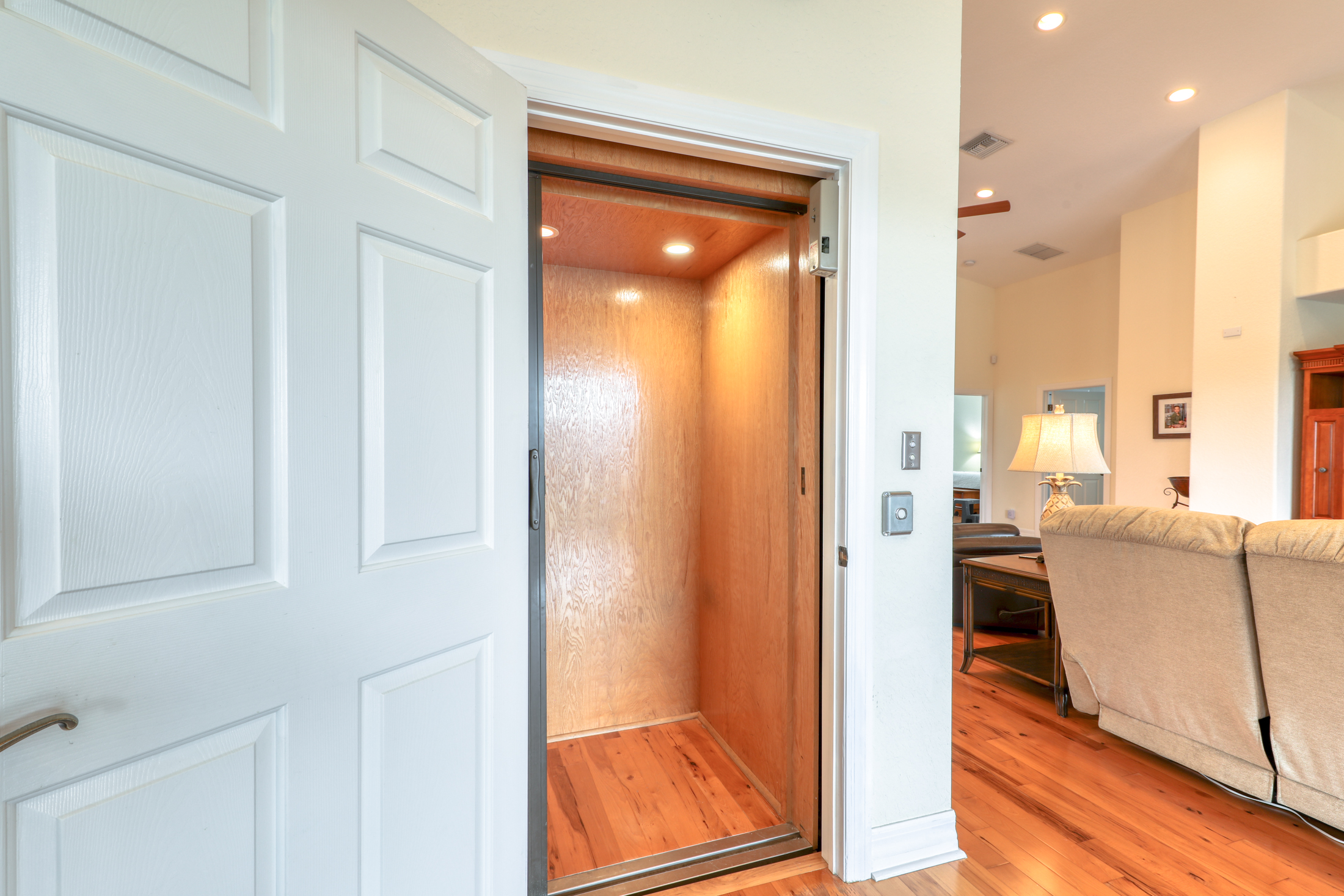 356 WESTWINDS DRIVE, Palm Harbor, Florida, 34683, United States, 3 Bedrooms Bedrooms, ,4 BathroomsBathrooms,Residential,For Sale,356 WESTWINDS DRIVE,1134606