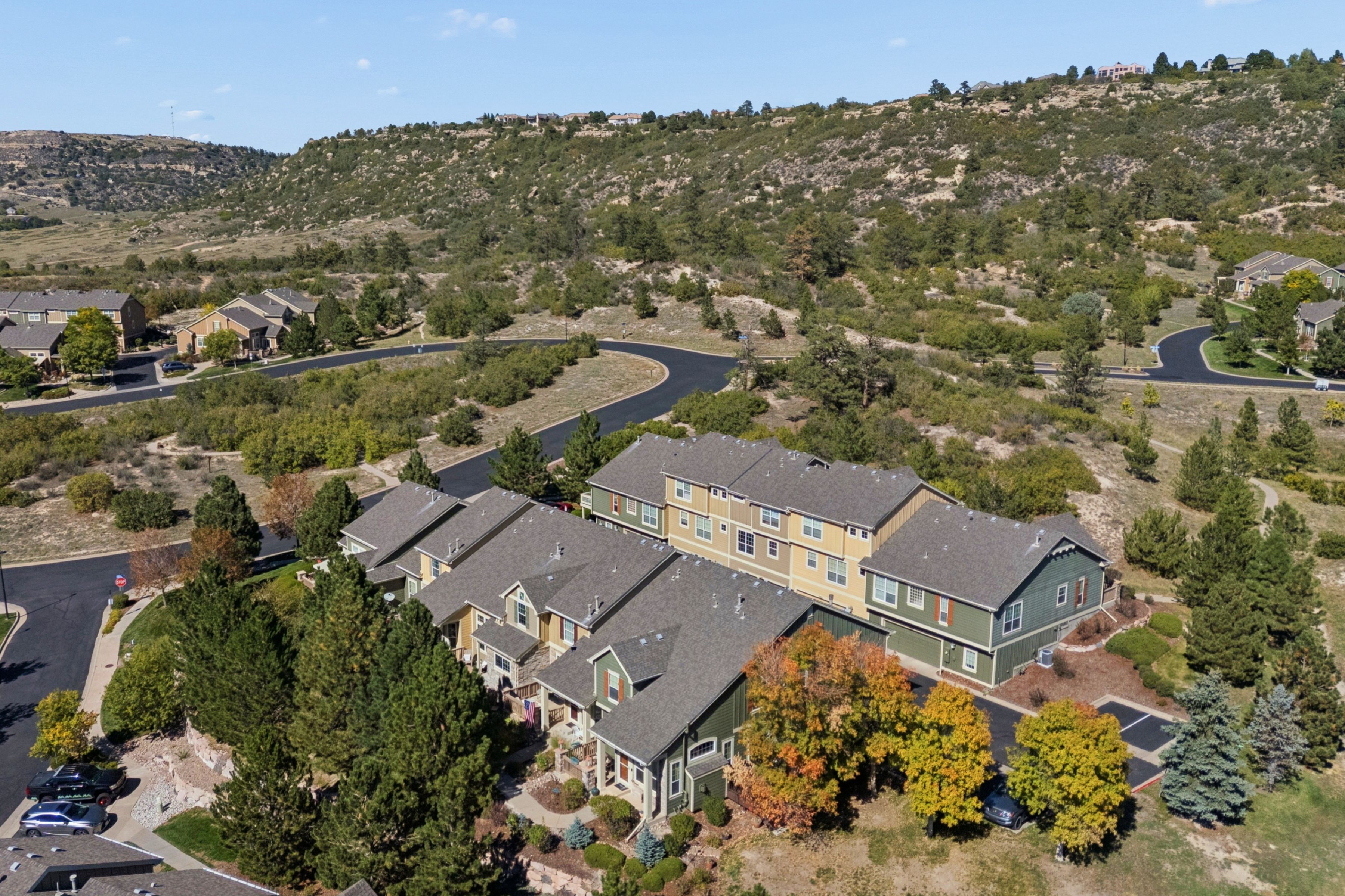  Spacious Townhouse Surrounded by Expansive Space And Mountain Views - 物件實景