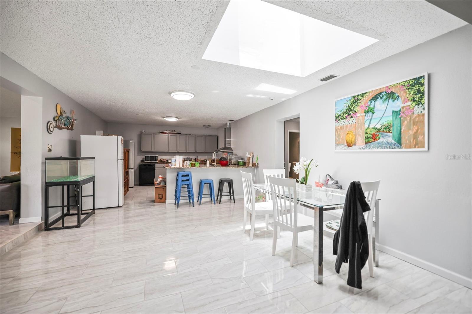Clearwater, Florida, 33760, United States, 3 Bedrooms Bedrooms, ,2 BathroomsBathrooms,Residential,For Sale,1826177