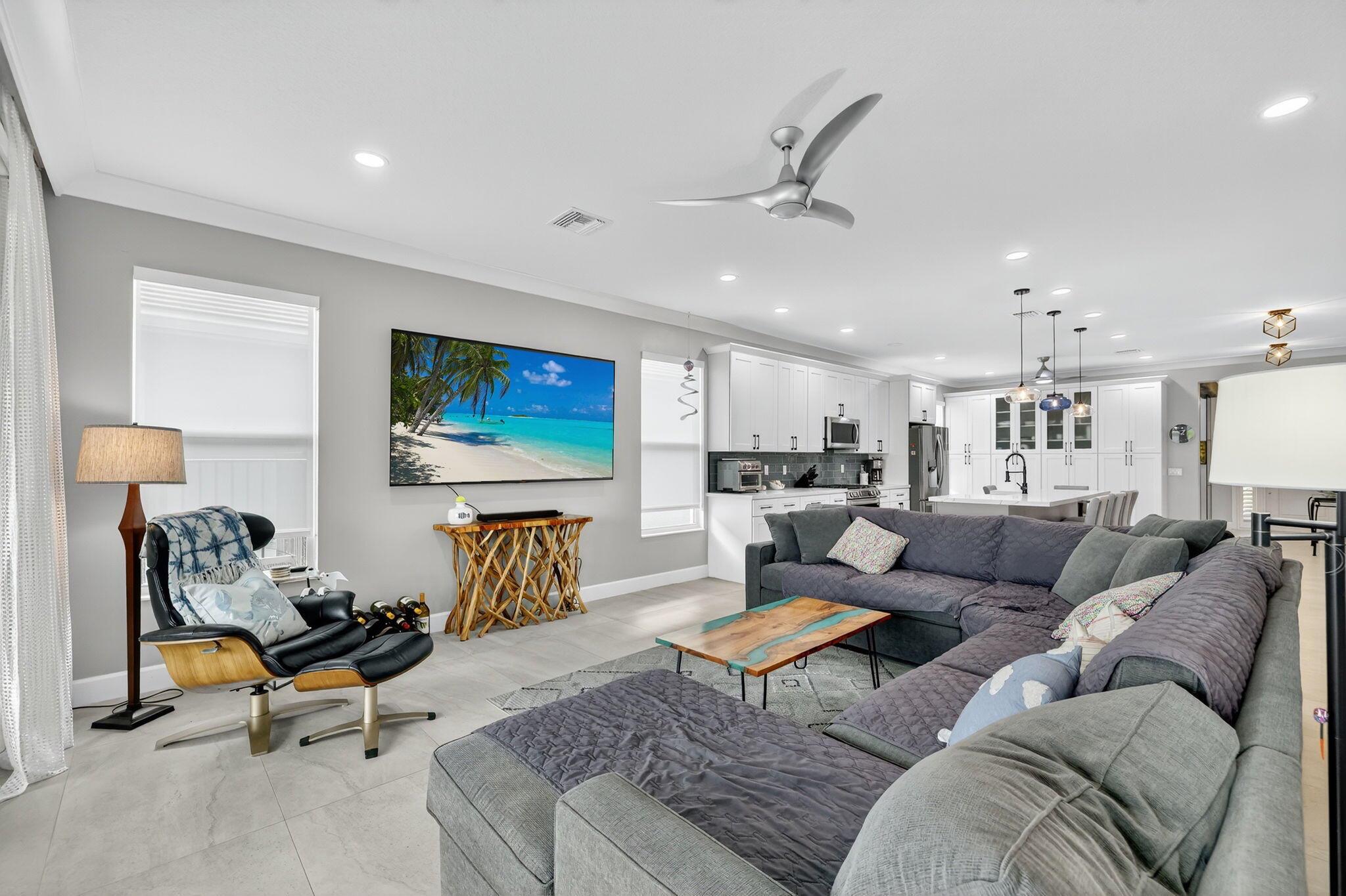 Port St Lucie, Florida, 34987, United States, 2 Bedrooms Bedrooms, ,2 BathroomsBathrooms,Residential,For Sale,1979461