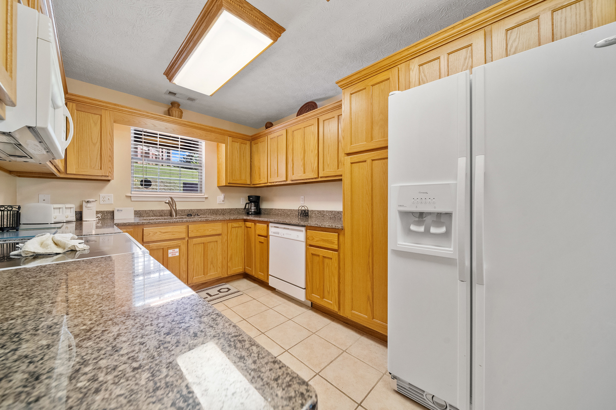 Sevierville, Tennessee, 37862, United States, 3 Bedrooms Bedrooms, ,3 BathroomsBathrooms,Residential,For Sale,1982821