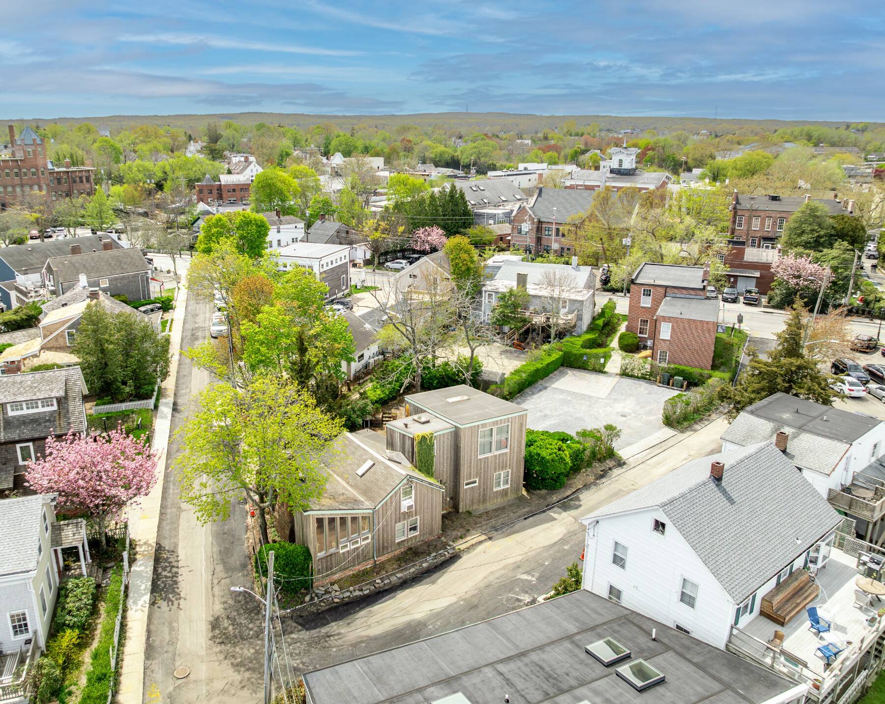  Irreplaceable Sag Harbor Location, Legacy, and Rare Multi Family - 物件實景