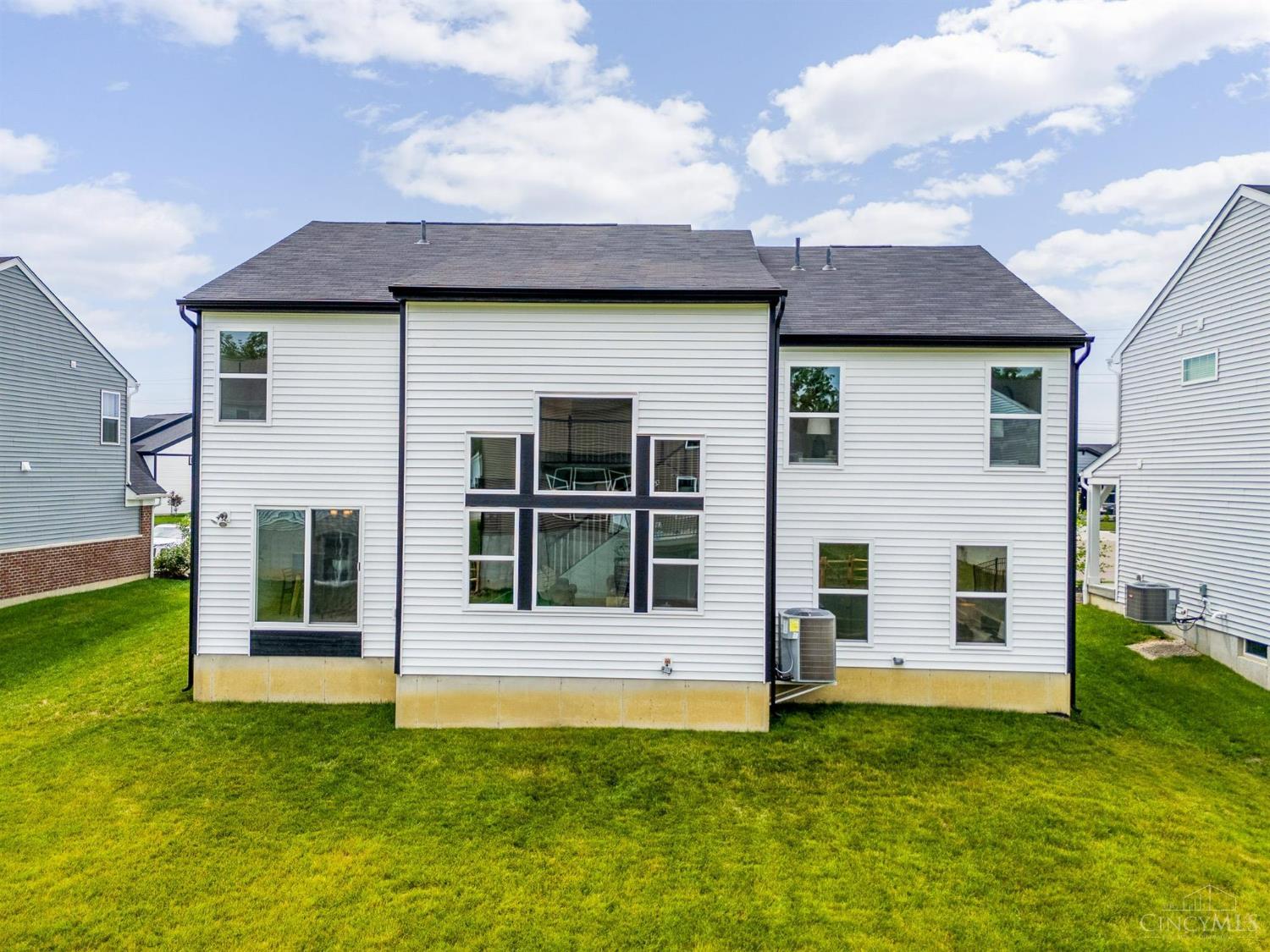 Turtle Creek Twp, Ohio, 45036, United States, 5 Bedrooms Bedrooms, ,4 BathroomsBathrooms,Residential,For Sale,1890162