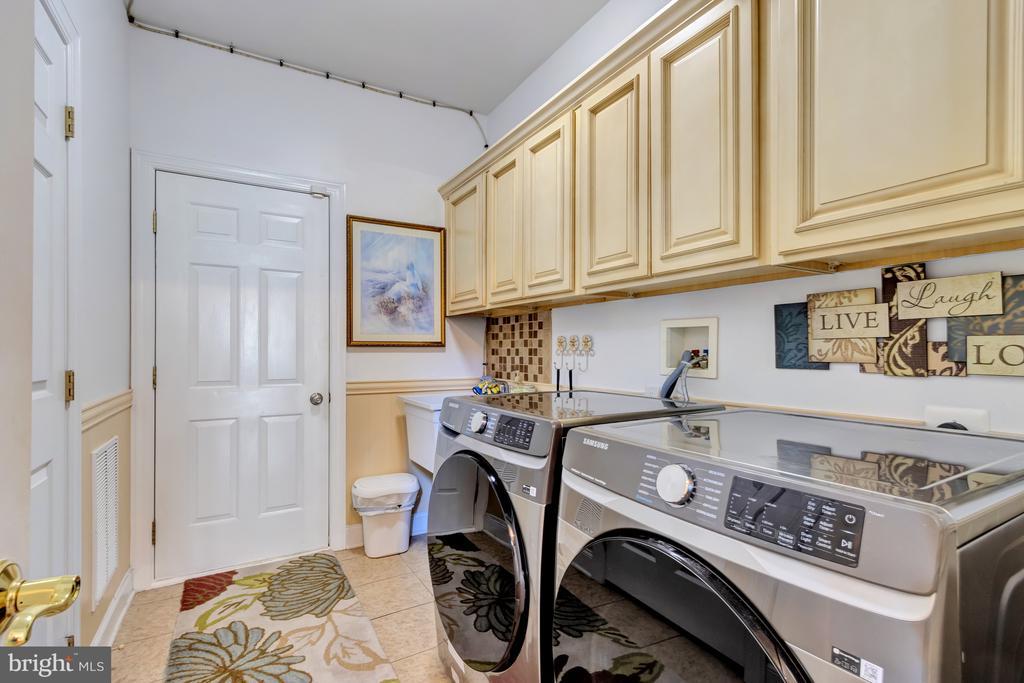 Ocean View, Delaware, 19970, United States, 4 Bedrooms Bedrooms, ,4 BathroomsBathrooms,Residential,For Sale,1804687